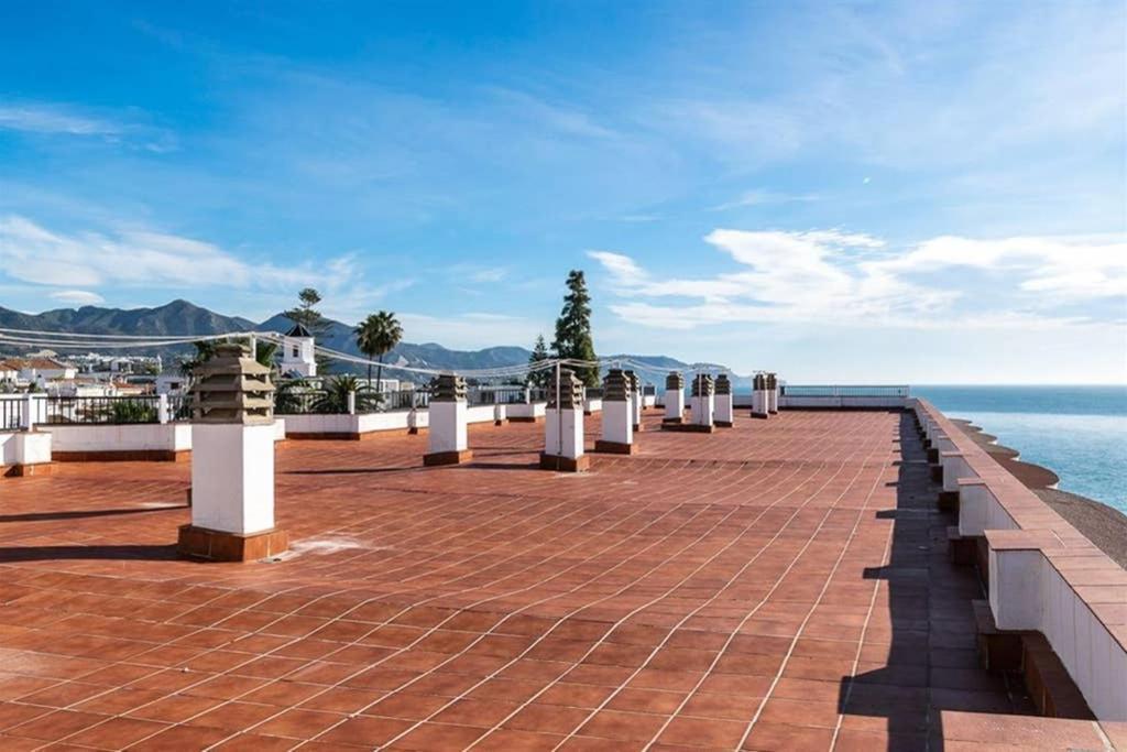 Acapulco Playa -Nerja Apartment Exterior photo